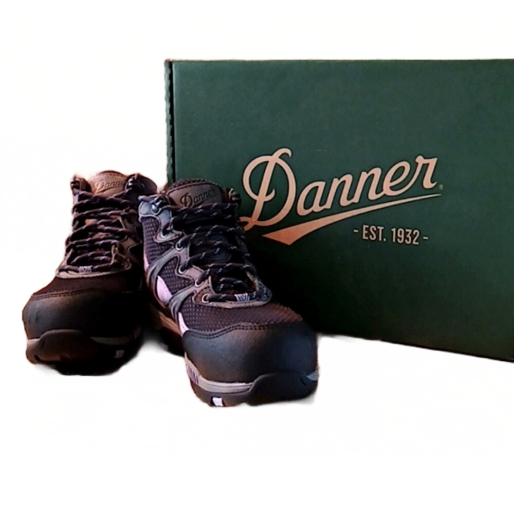 WOMAN'S "12250" WORK BOOTS SIZE 5 NIB